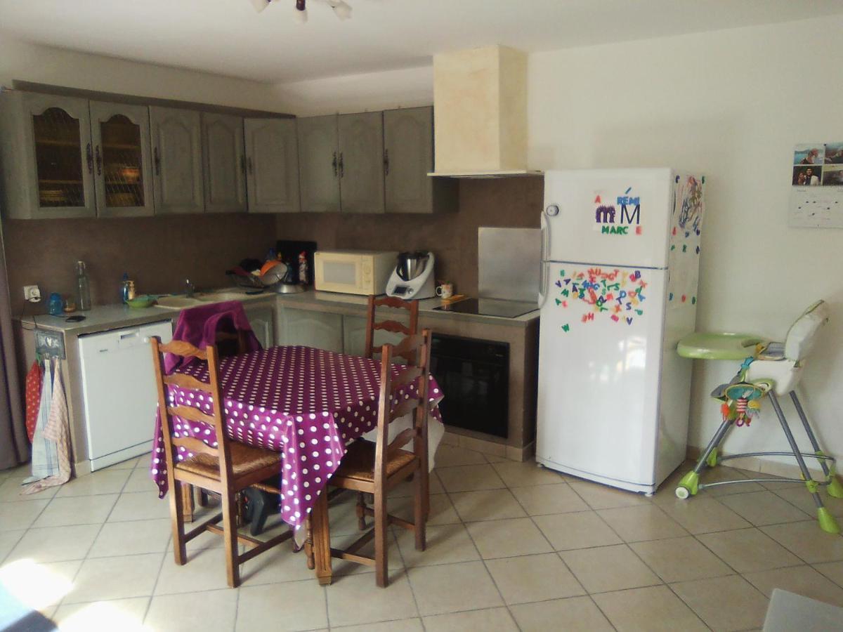 A 150 M De La Piste Cyclable Maison En Campagne Avec Gde Piscine * Goult